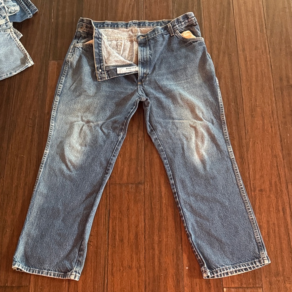 Men's Relaxed Fit Blue Jeans
